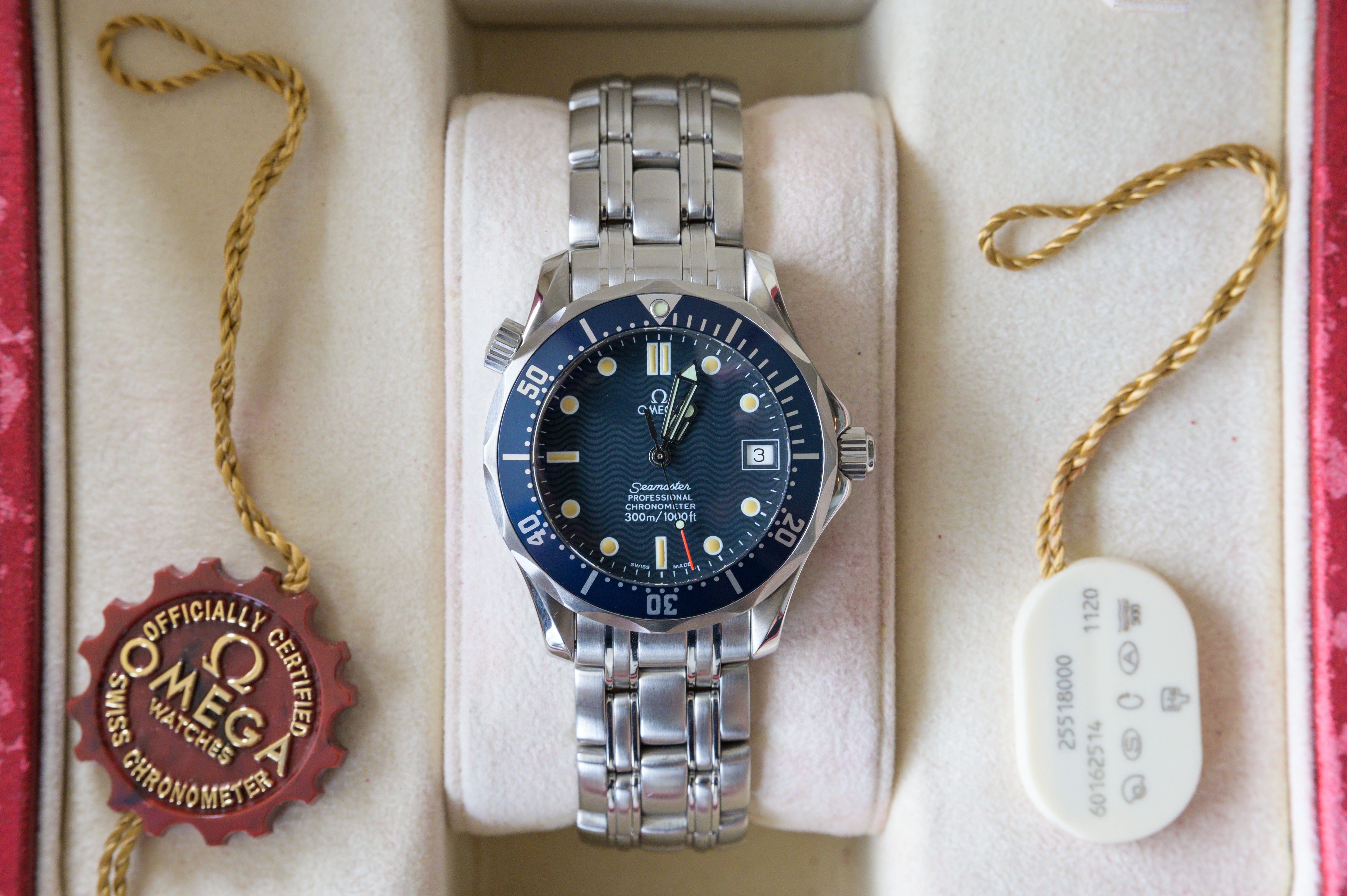 FS Omega Seamaster Professional 300m 2551.80 Bond Tritium Navy