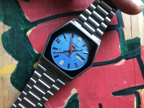 Vintage Seiko 5 Hexagon Automatic Bright Blue Face Day Date Watch