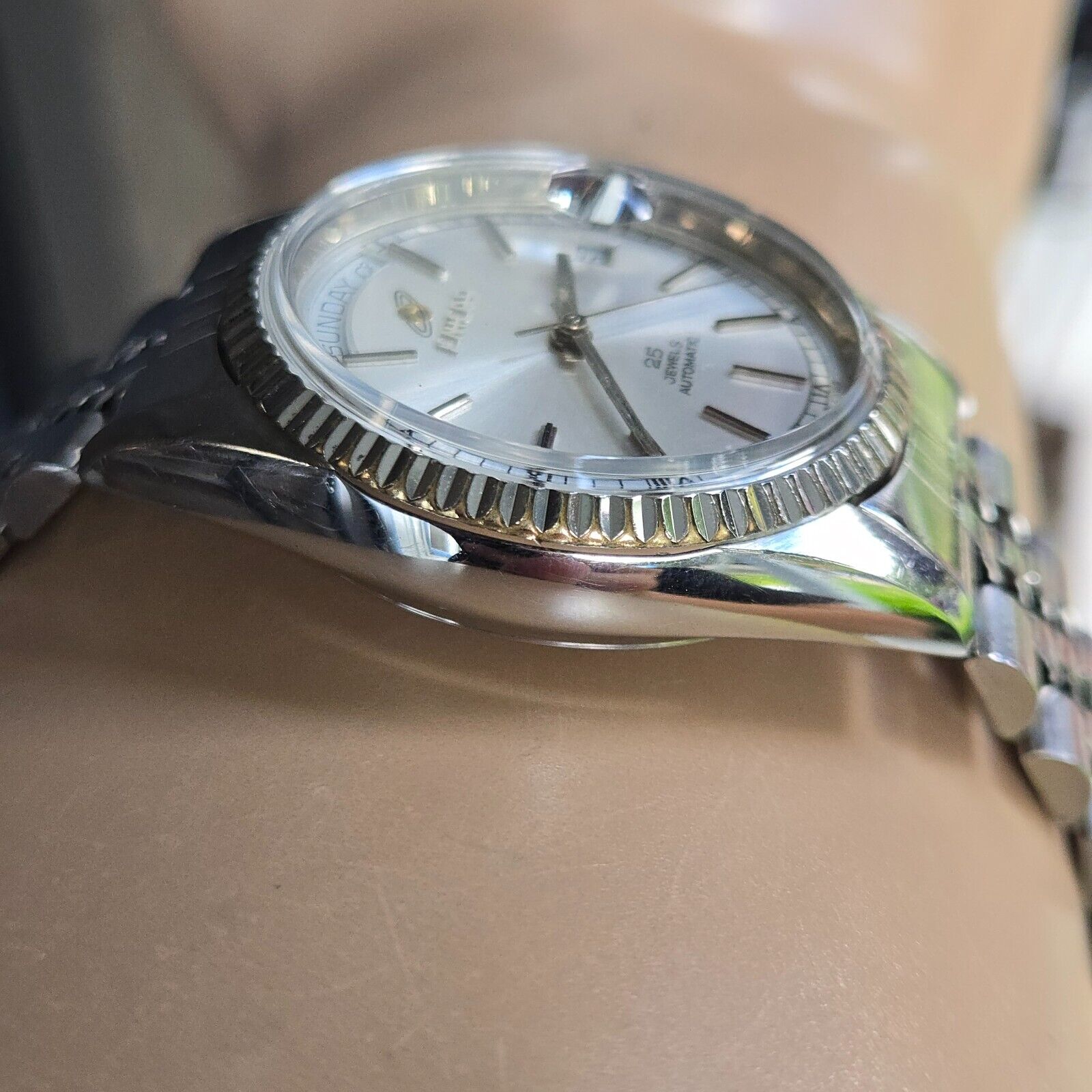 Vintage ENICAR men's automatic watch 2169-51-30 25Jewels day/date