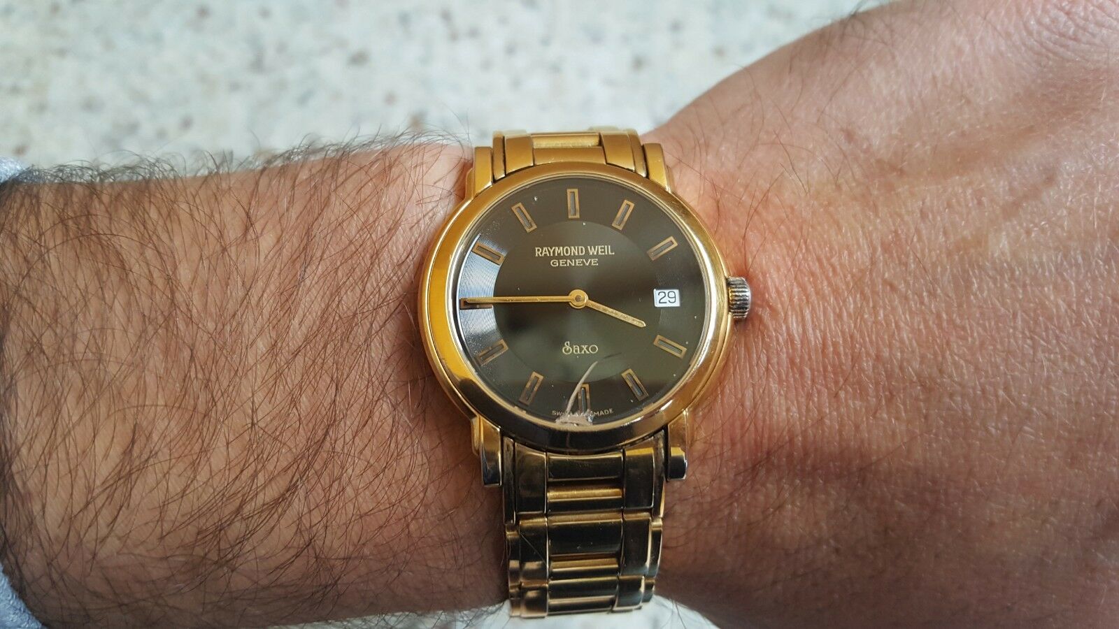 Raymond Weil Saxo 9520 Gold Electroplated Black Dial Quartz Raymond Weil Saxo 9520 Gold Electroplated Black Dial Quartz