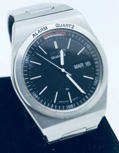 quartz alarm watch