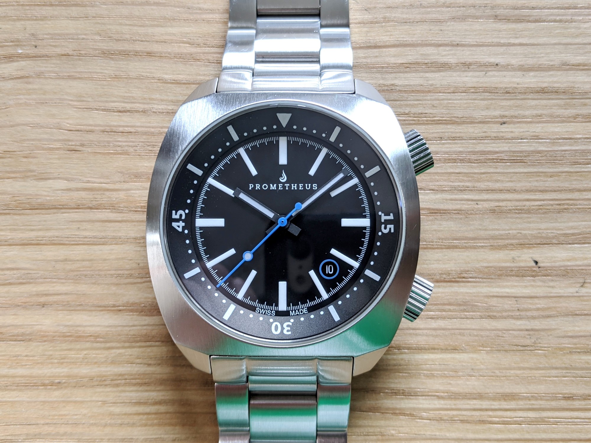 UNIQUE社【PROMETHEUS55インチ】 WTS] Prometheus Sea Lion Dual-Crown Diver | WatchCharts Marketplace
