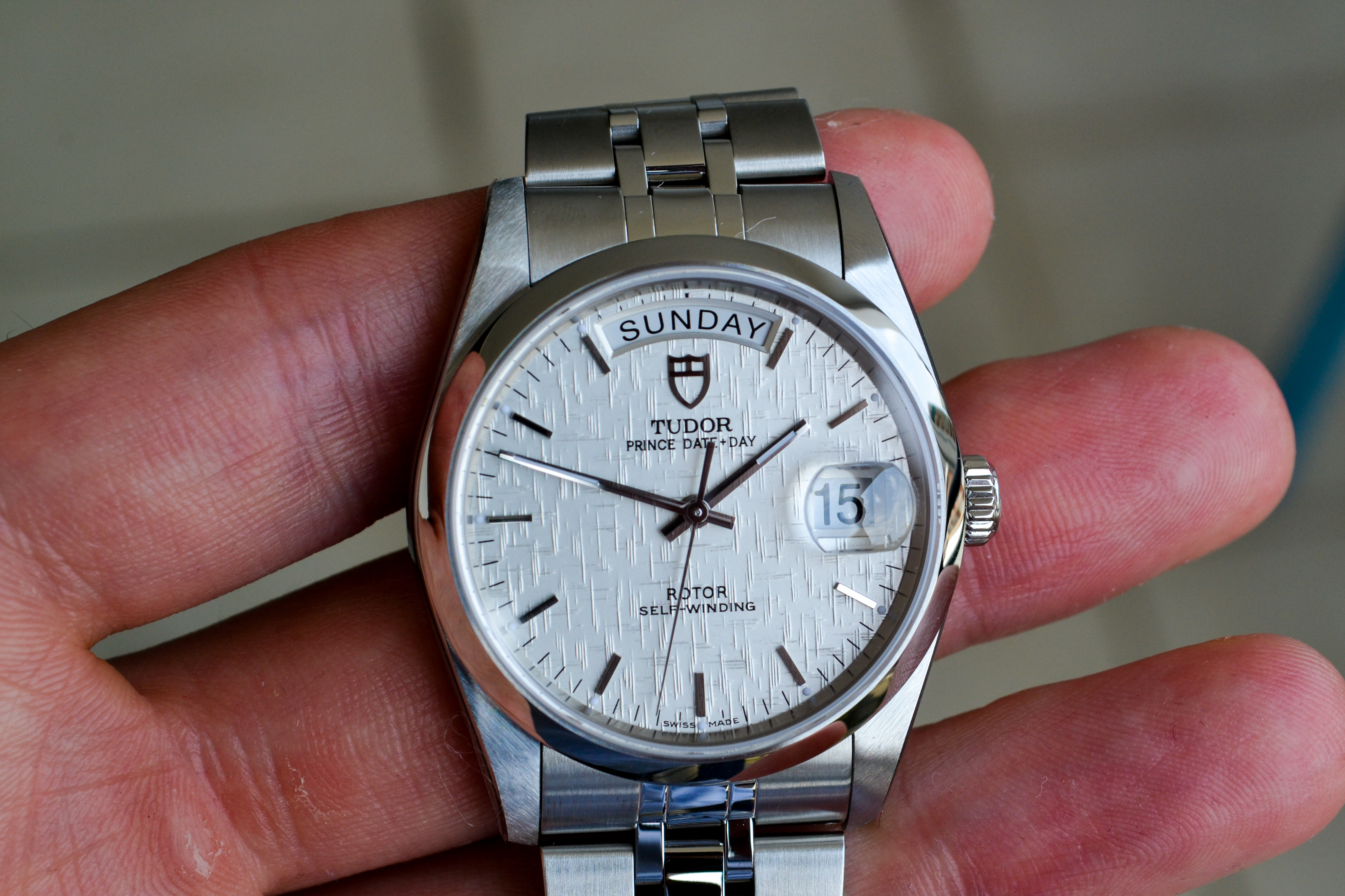 tudor prince day date 76200