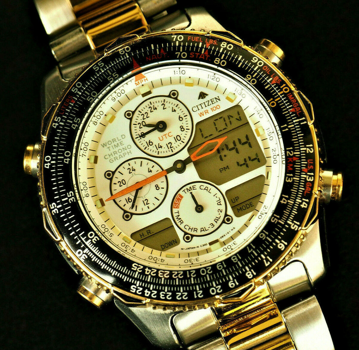 CITIZEN　Q＆Q exclusive　ワールドタイム　C300 稼働品 Citizen C300 Navihawk World Time Alarm Chronograph WR100 Pilot