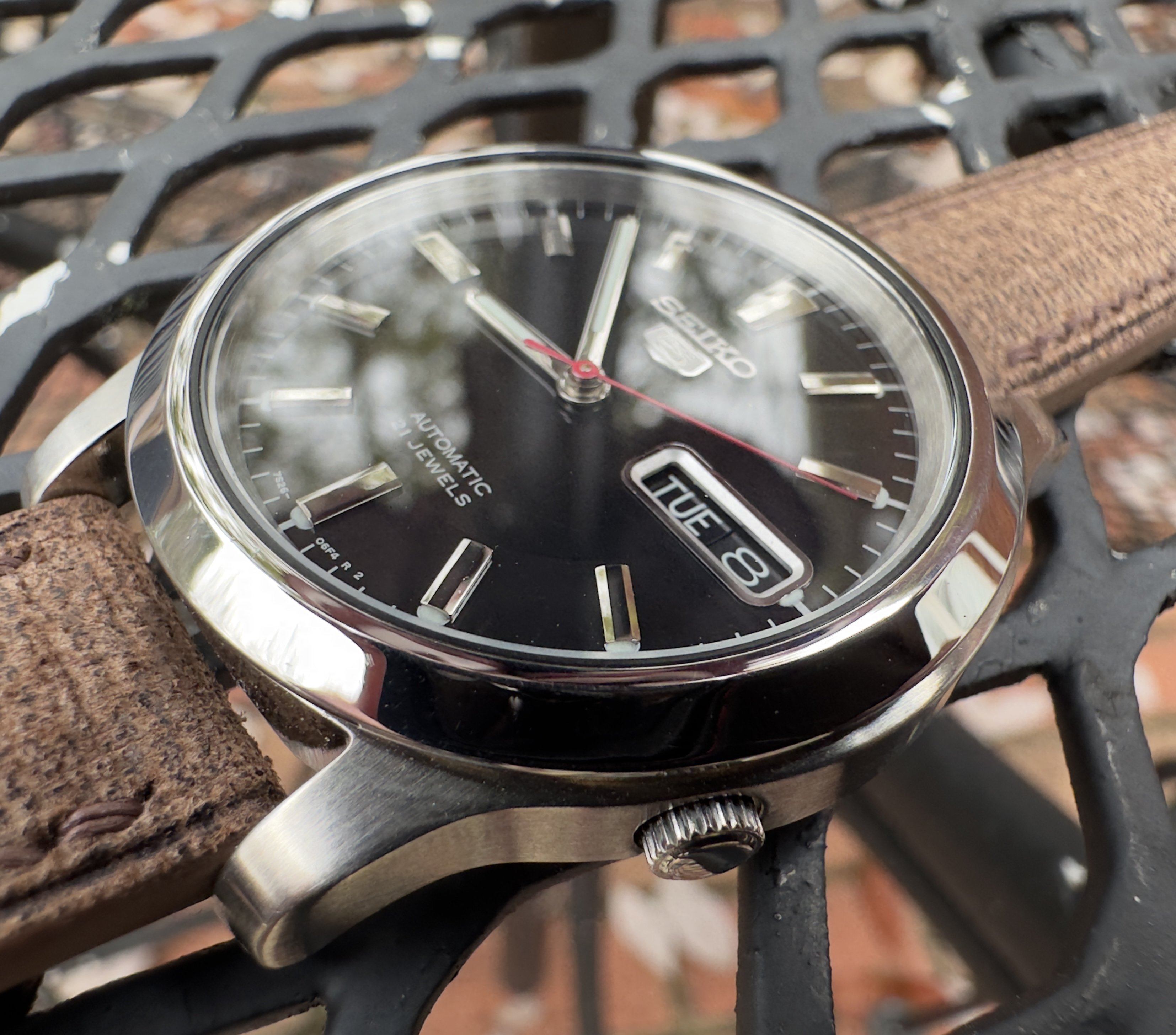 Seiko on sale snk795 leather