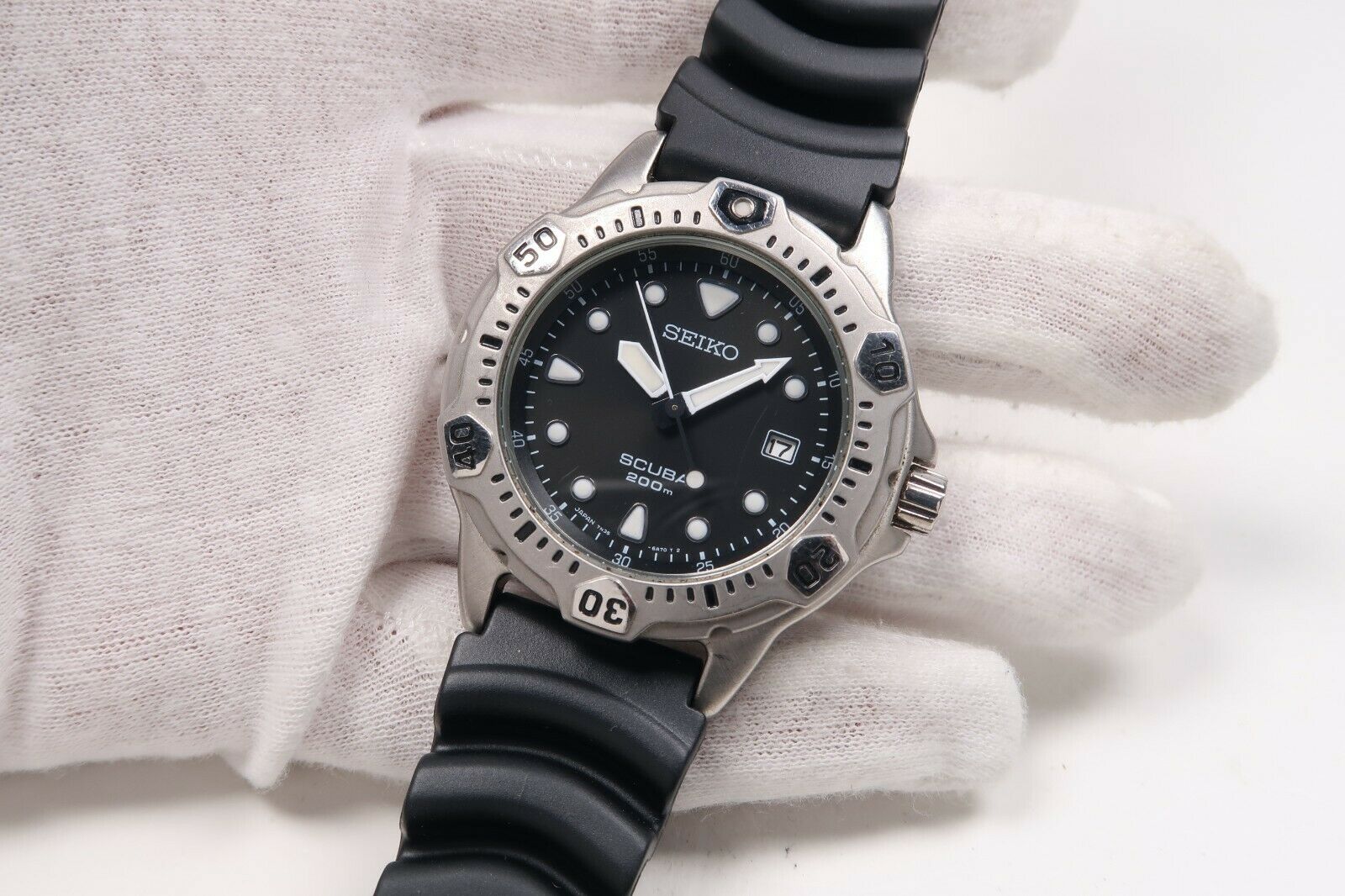 SEIKO DIVER 200M 7N35-6A50 STAINLESS Mens Japan | WatchCharts 