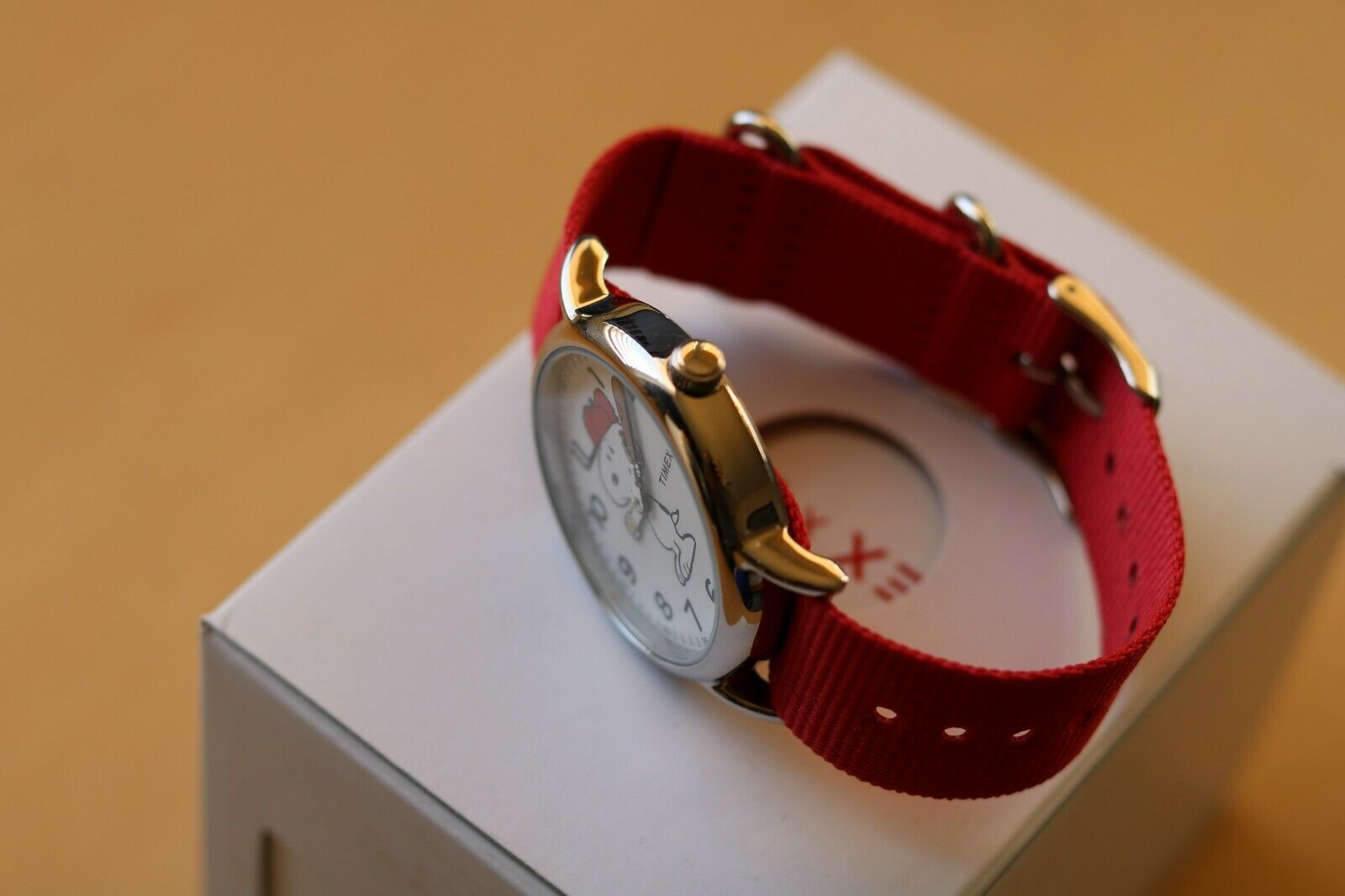 Timex X Peanuts-Snoopy Weekender Red Slip Thru Fabric Watch  display picture 1