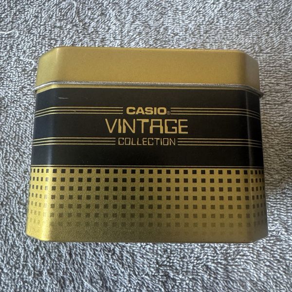 CASIO VINTAGE Mod. ROUND - GOLD