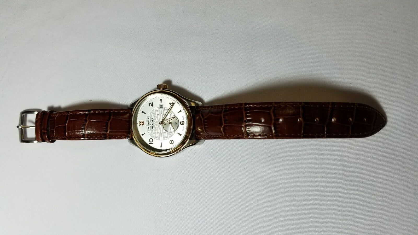 Wenger silver dial leather outlet strap men's watch 79313c