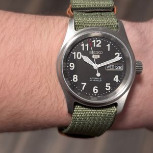 Vintage Seiko Quartz 8S23 6000 October 1986 Kanji JDM Screwdown