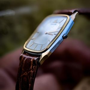 WTS] Seiko CREDOR 1990's 14k Gold Bezel and nickel alloy | 2F70