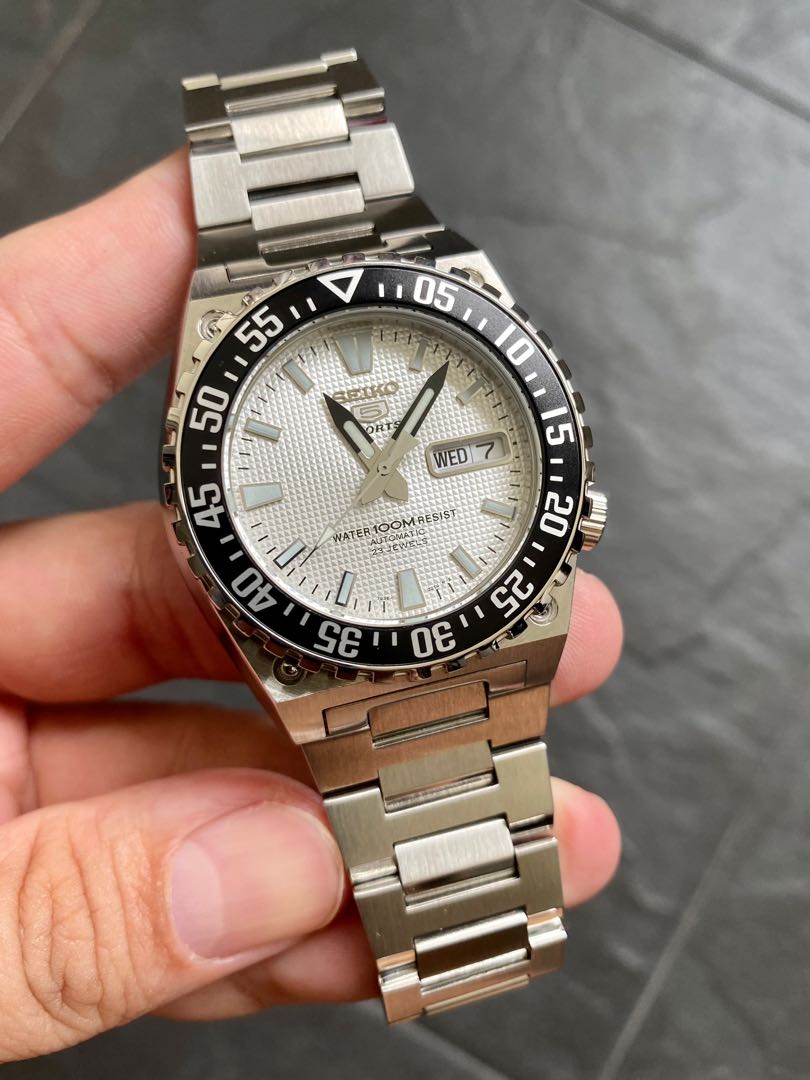 さつこ RARE!) Seiko 5 Sports SNZD65K1 | WatchCharts Marketplace