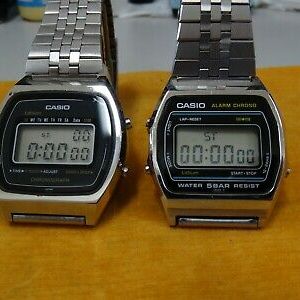 VINTAGE CASIO 1980' DIGITAL*2 (140)S830/(593) W-31(50M) ORIGINAL