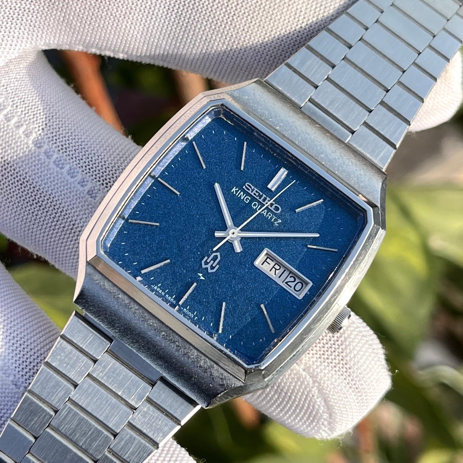 Seiko King Quartz 5856-5000 Price as of November 2025 | WatchCharts