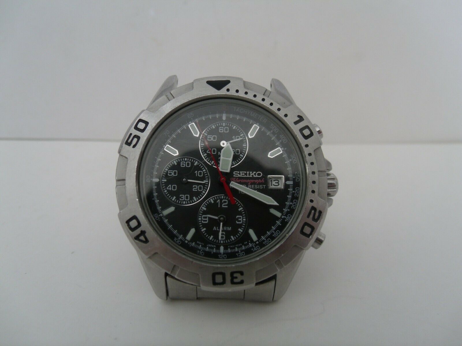 VINTAGE SEIKO CHRONOGRAPH MODEL 7T62-0CN0 RUNNING BUT BROKEN