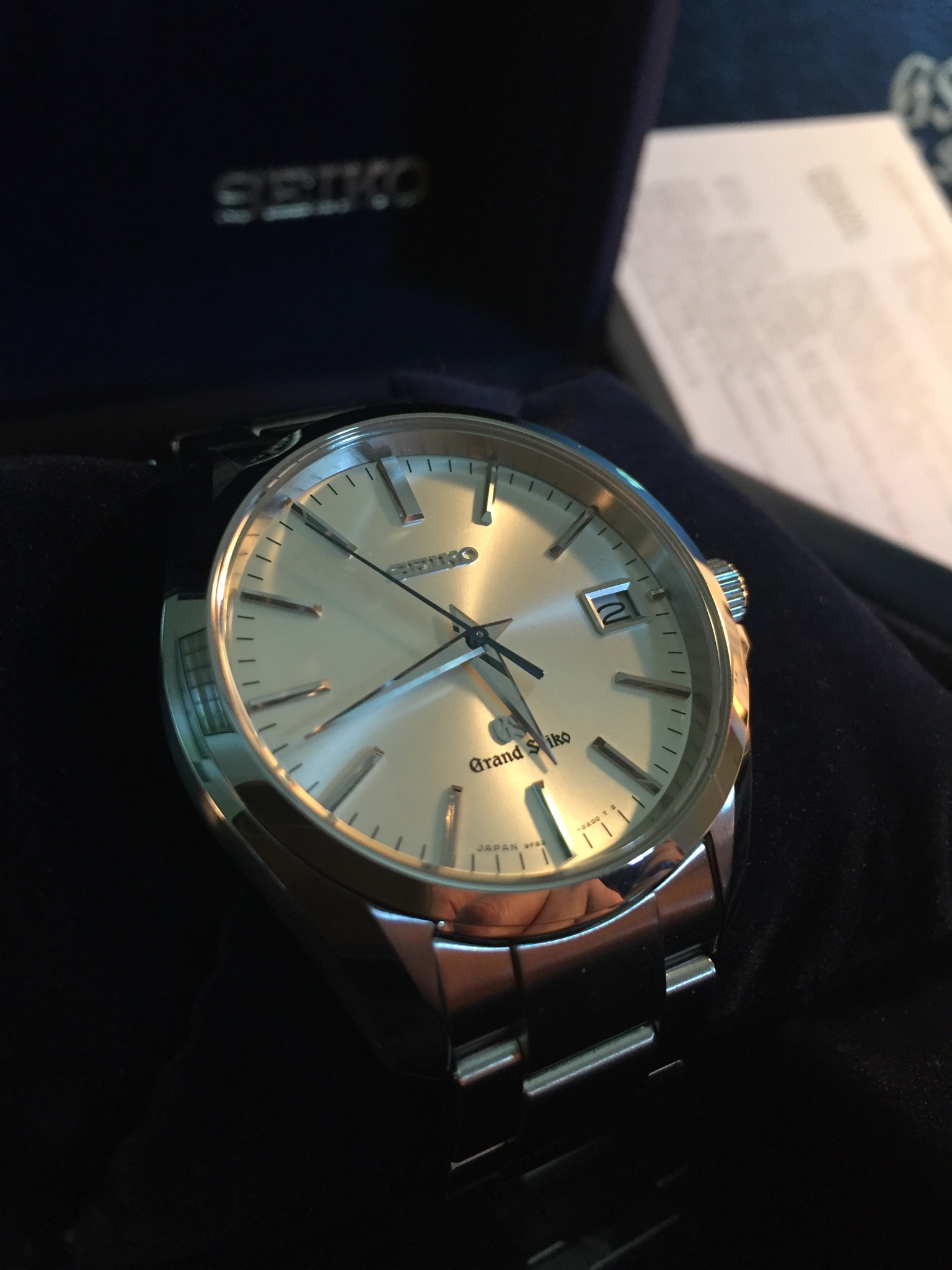 FS: Grand Seiko Quartz SBGV019 LE w/ GS watch roll | WatchCharts