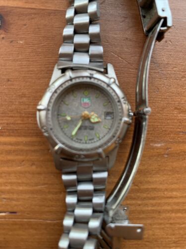 Vintage Tag Heuer 97672 Professional 200M Ladies Quartz watch