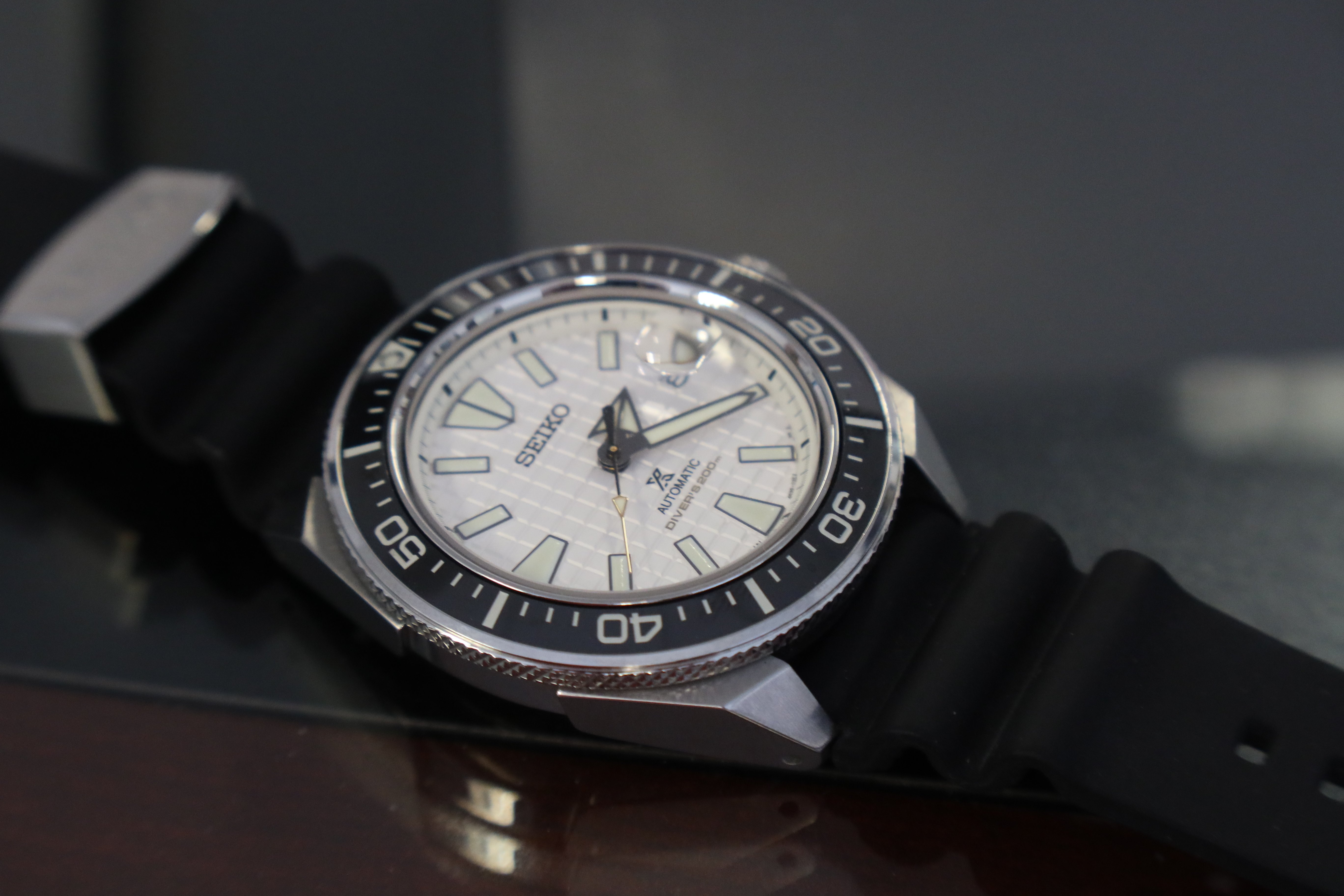 350 USD] FS - Seiko SRPE37 - King Samurai - White Dial Diver - Box and  Papers | WatchCharts