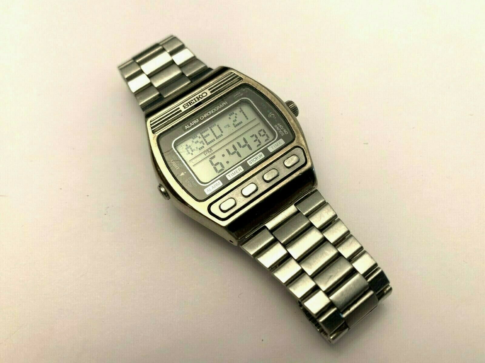 Vintage 1981 Seiko D229-5010 LCD Digital Watch - Case