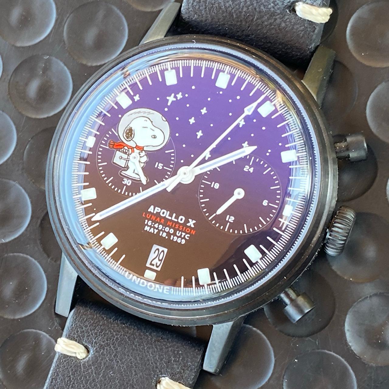 Undone snoopy online chronograph