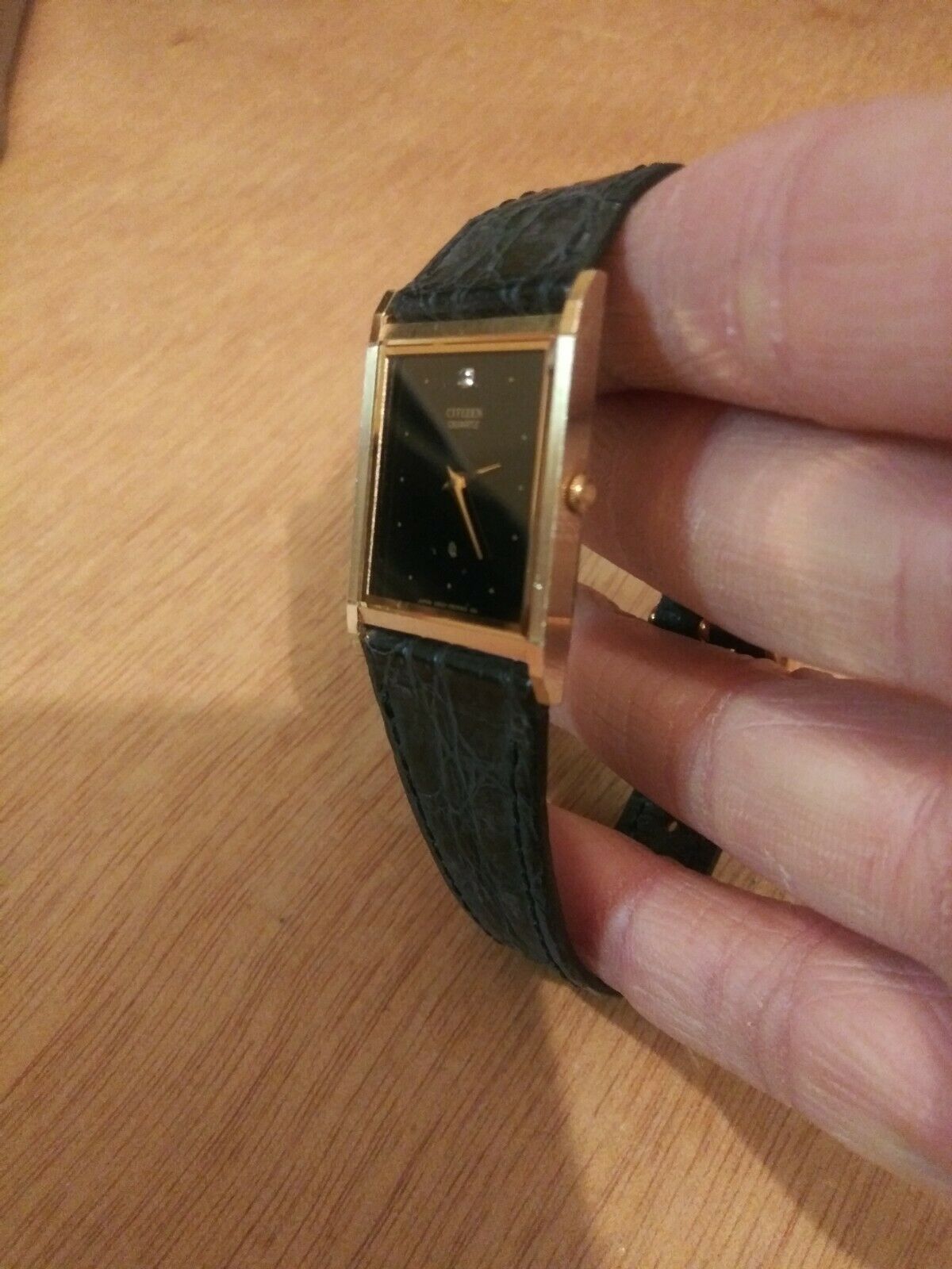 Vintage 1984 Citizen CQ 2820-262123 Gold Plated Thin Men