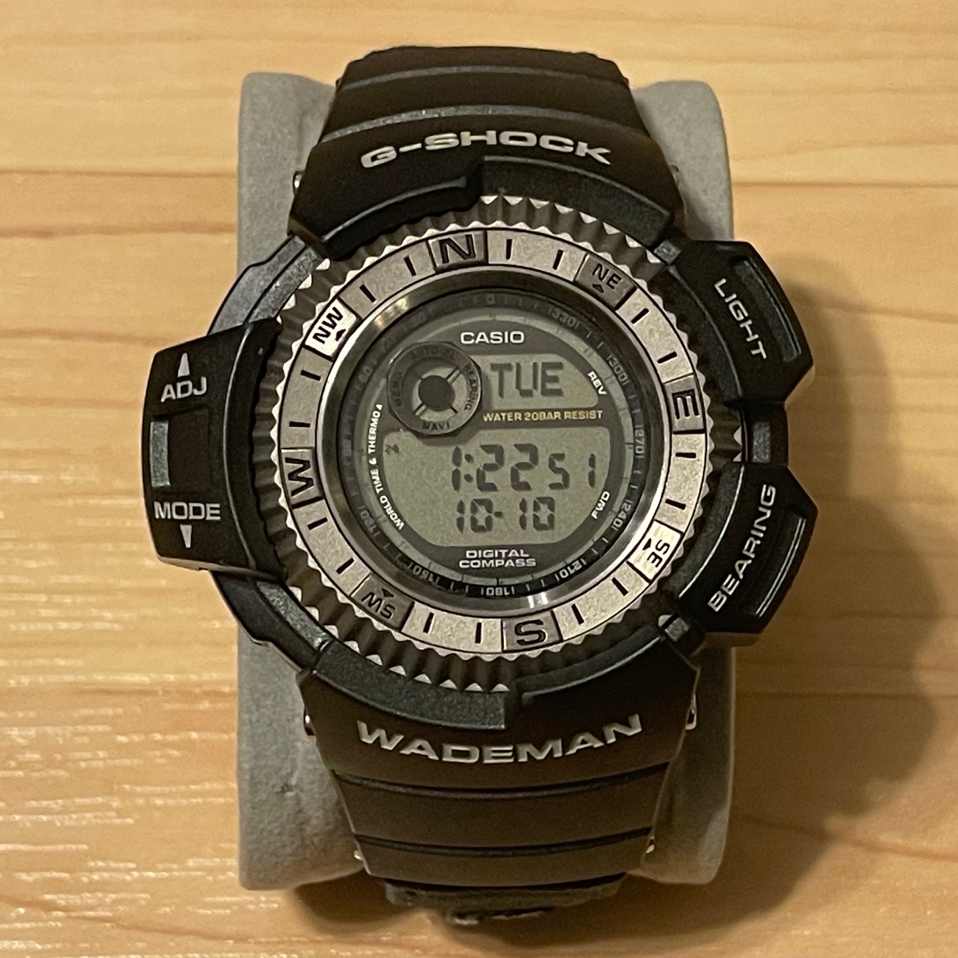 G-Shock Wademan DW-9800 Digital Compass厚さ約17mm