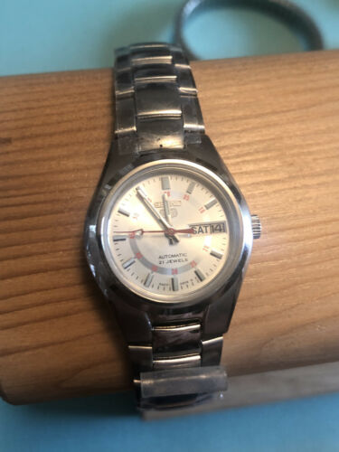 NOS Seiko 5 SYMC21K1 Automatic Stainless Steel Bracelet Analog