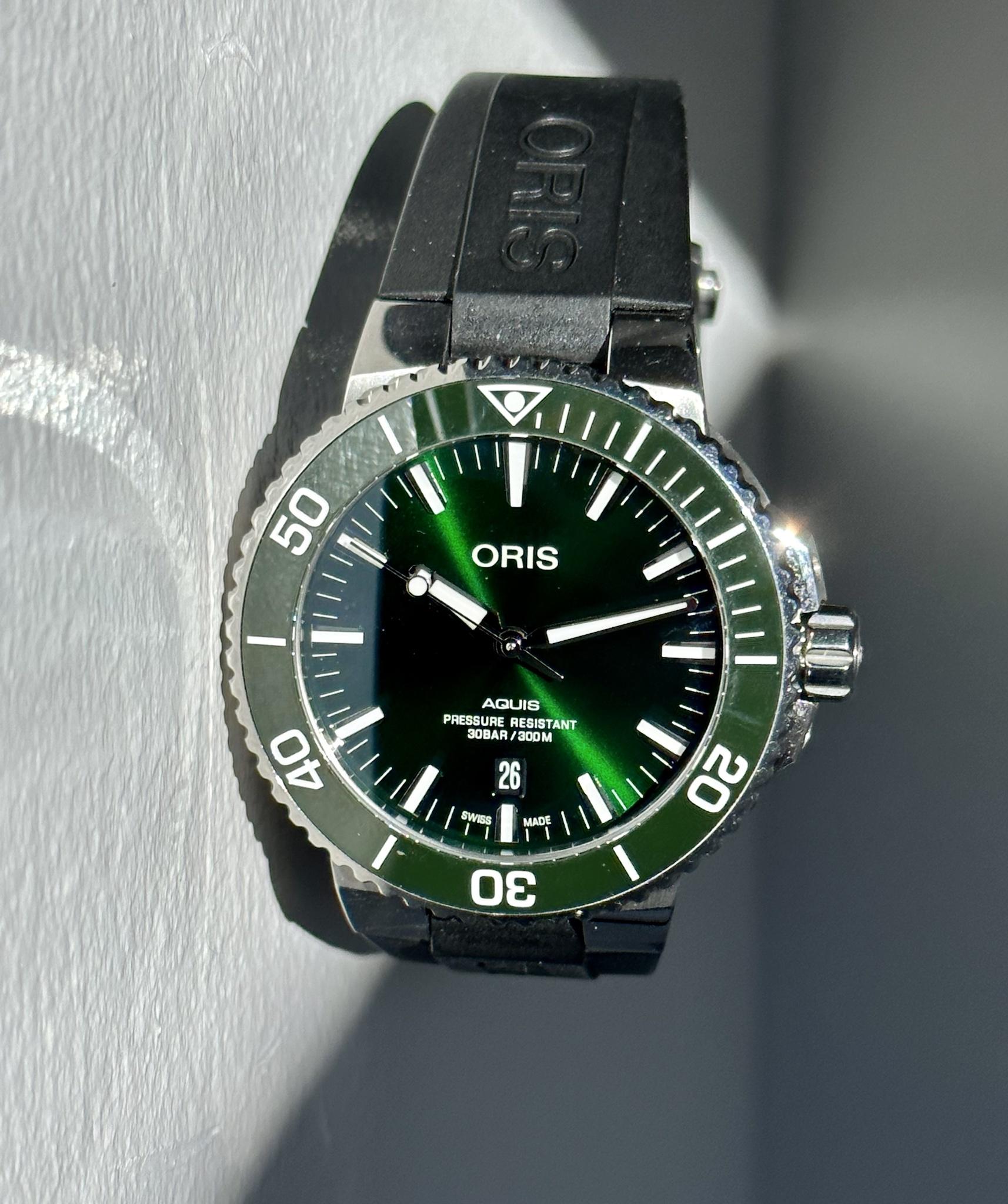 WTS Oris Aquis Date Hulk 43.5mm FULL KIT WatchCharts Marketplace