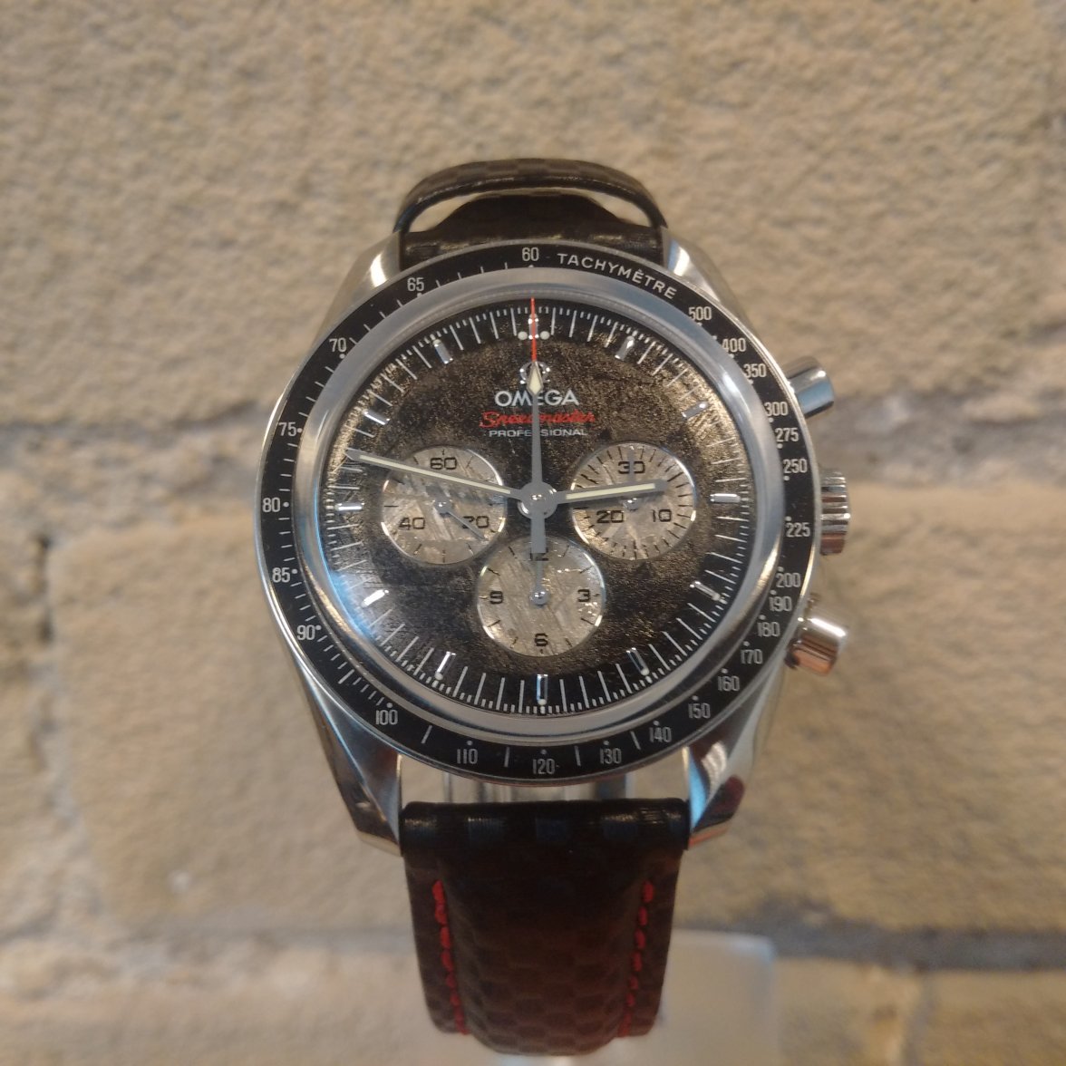 SOLD Omega Speedyorite - Meteorite dial Speedmaster - Apollo-Soyuz 35th ...