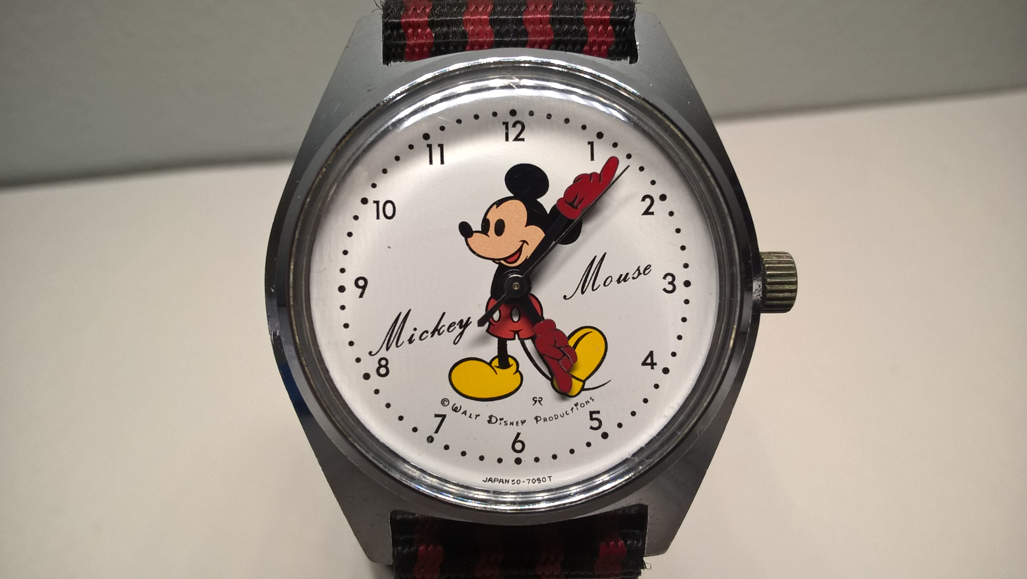 <SOLD>: Vintage Seiko 5000-7000 Mickey Mouse Hand Wind Boy's