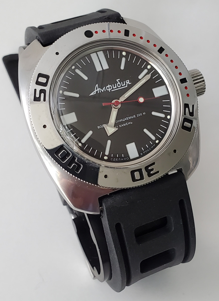 FS Vostok Amphibian on Borealis vulcanized rubber strap 70