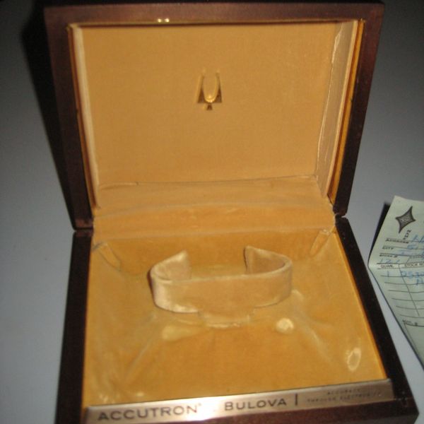 Vintage Bulova Accutron Presentation Box Wood Gold Fabric Interior ...