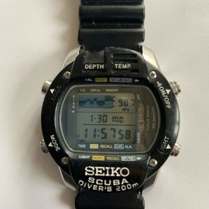 Divers Watch. SEIKO M796-5A00 Digital classic Scuba Diver's Watch - 200m -  Japan | WatchCharts