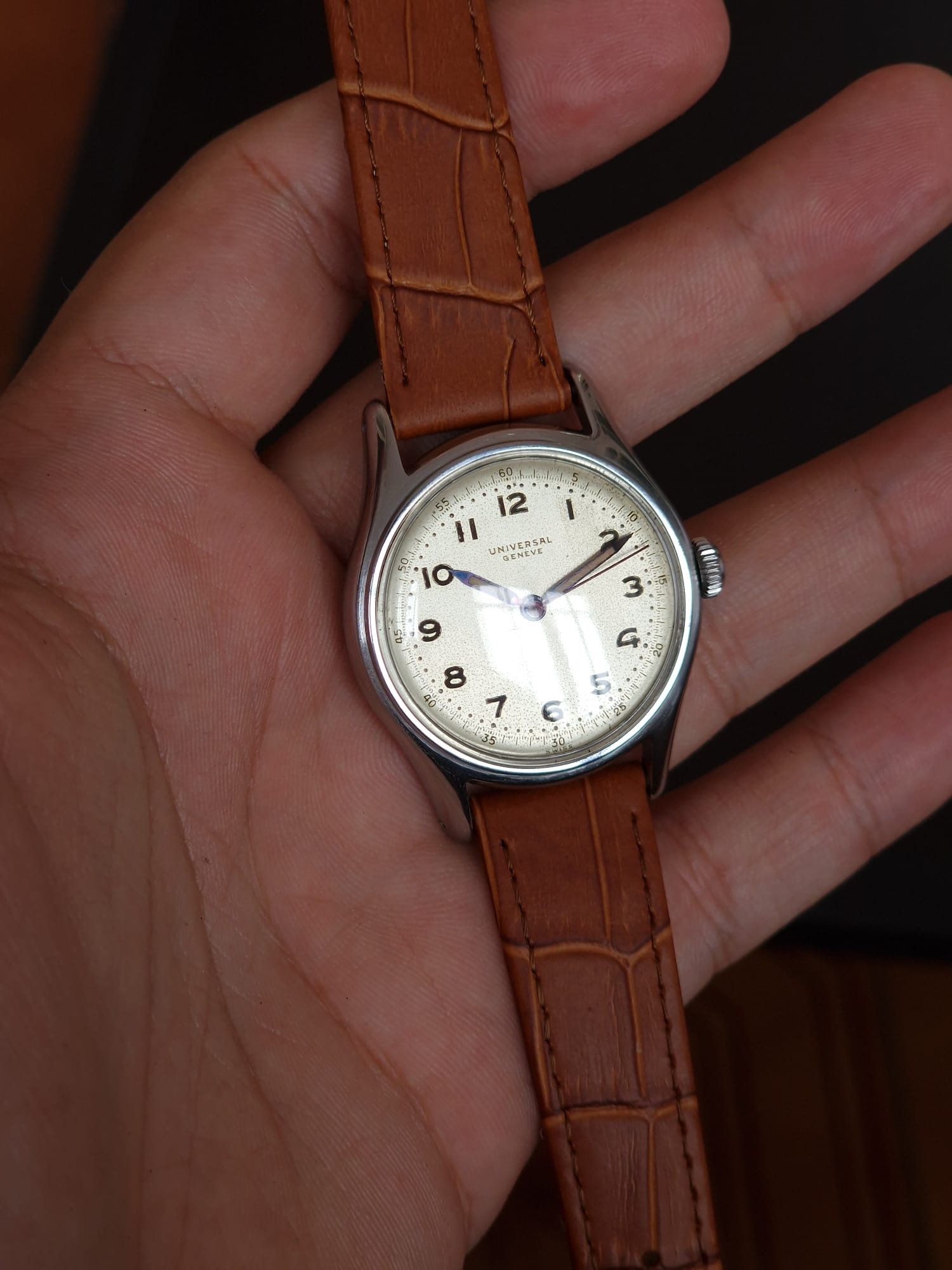 Montre Bracelet Universal Genève Militaire Vintage - Référence 20724, Calibre 263 - Acier - Circa 1945