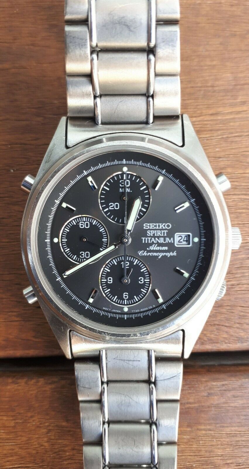 時計 SEIKO TITANIUM CHRONGRAPH 7T32-6030 1997 Seiko Titanium Quartz Chronograph vintage watch, dark