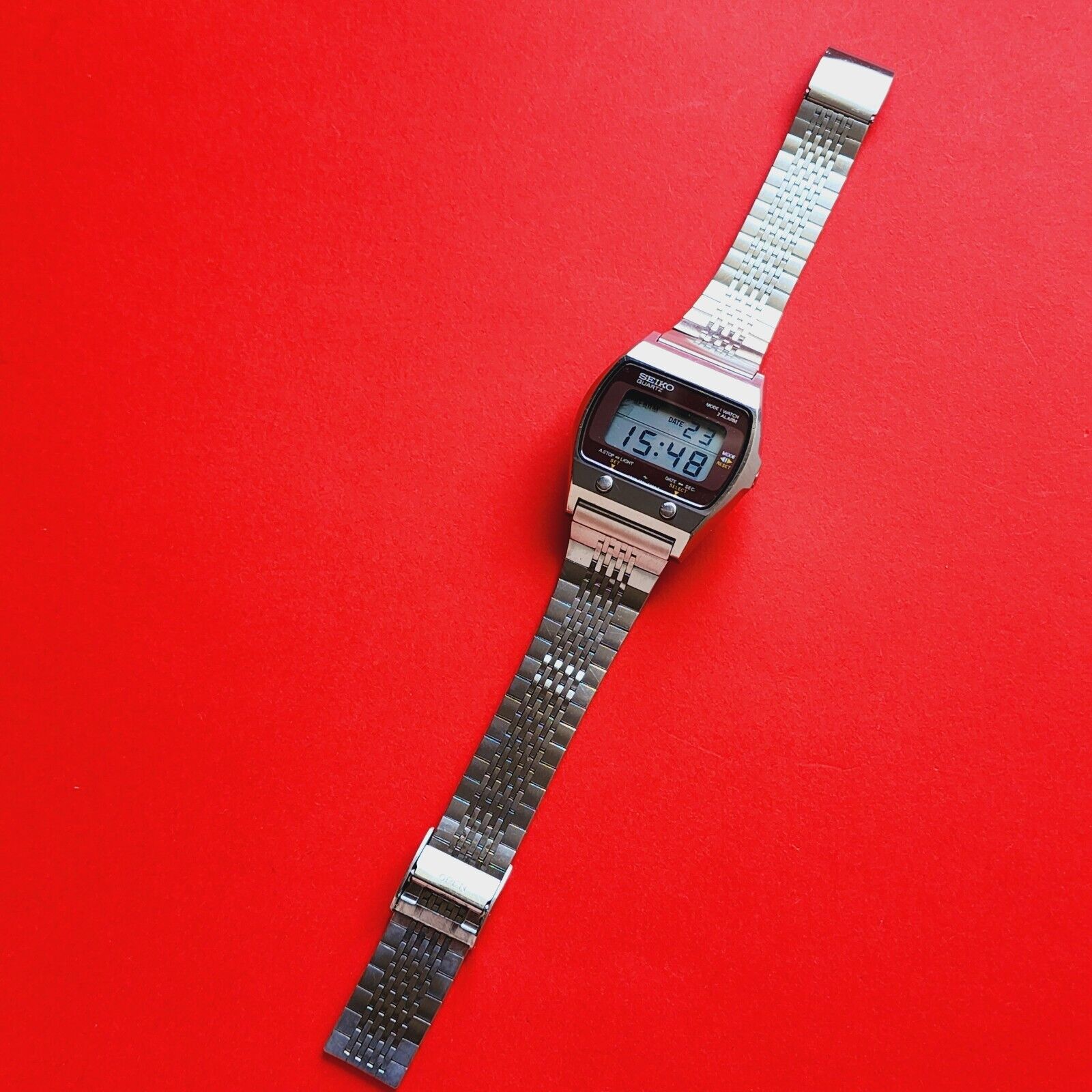 Seiko Alarm Watch Vintage LCD with Rare Brown Dial & Bracelet A021