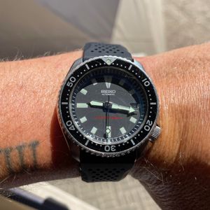 VINTAGE SEIKO QUARTZ DIVER 7C43-6011 PROFESSIONAL 200 M. JAPAN