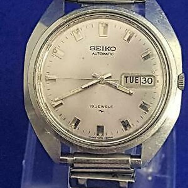 Vintage 1976 Seiko 7006-8100 Vintage Gents Automatic 19 Jewel Steel Case  Watch | WatchCharts