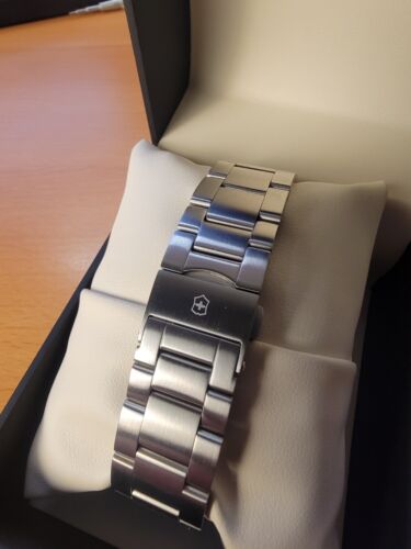 Victorinox Swiss Army Heritage Watch Model 241967 | WatchCharts