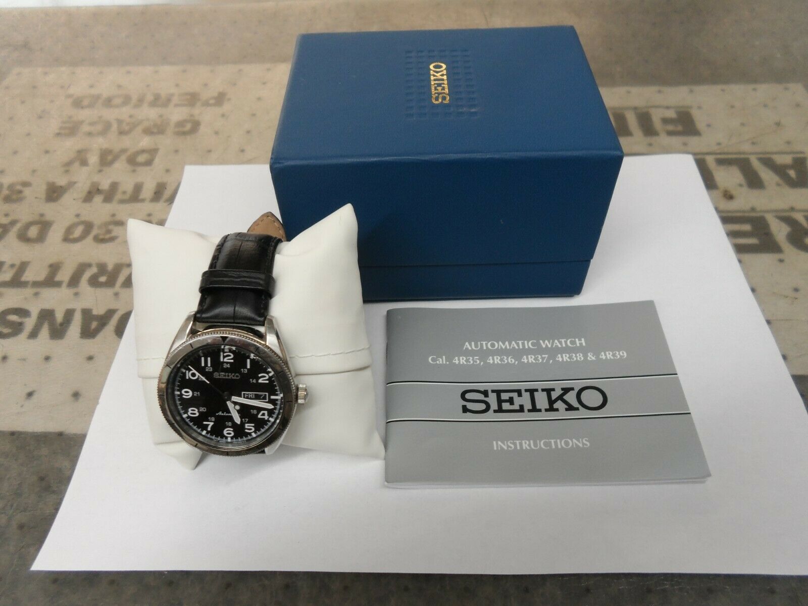 Mens Seiko Automatic 4R36-04H0 Wrist Watch w/ Box & Papers | WatchCharts