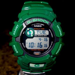 CASIO G-SHOCK G-2300GR-3 GREEN COLLECTION SOLAR WATCH RARE 2010