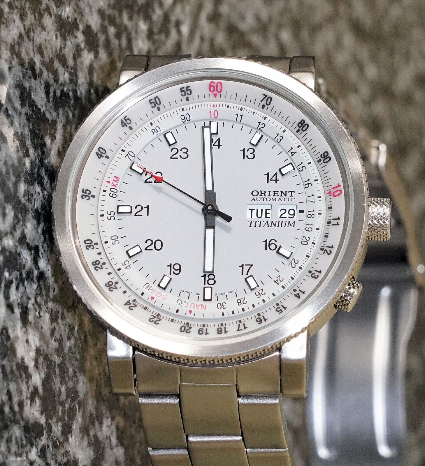 ORIENT EM58-C2 Titanium Case, Slide Rule Dial, Japanese 21 Jewel