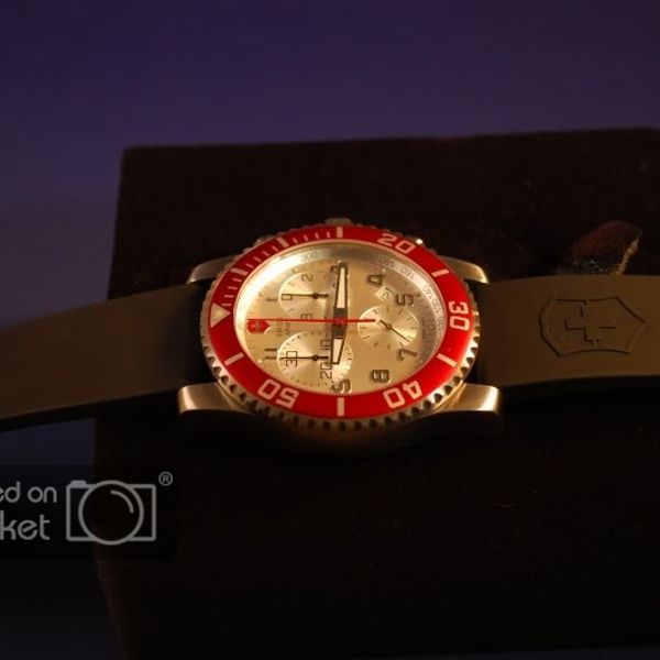 Sold Fs Victorinox Swiss Army Maverick Ii Chrono Red Bezel Watchcharts