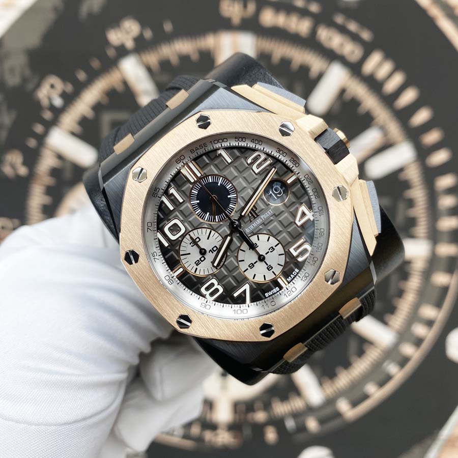 Royal oak offshore 44mm best sale or rose