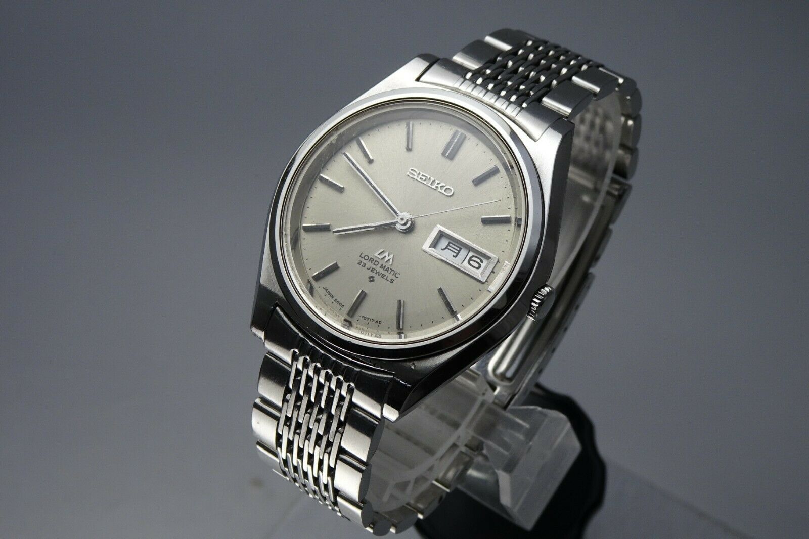 Vintage 1968 JAPAN SEIKO LORD MATIC WEEKDATER 5606-7070 23Jewels Automatic.  | WatchCharts