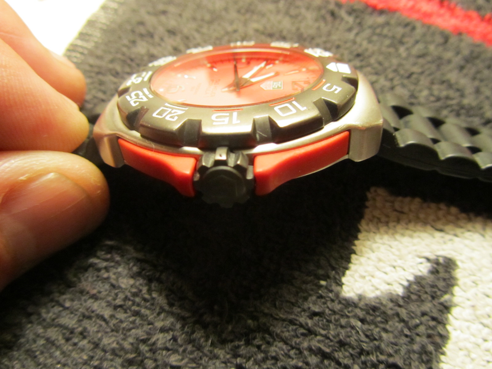 FS Tag Heuer F1 WAC1113 Red dial. Rubber Strap. Used but Nice