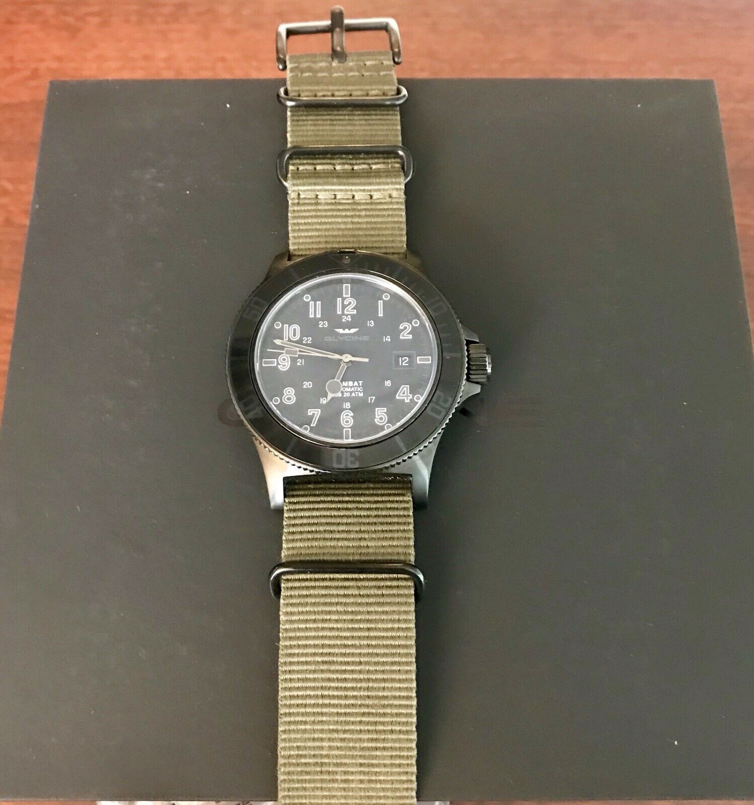 Glycine Combat Sub 42 mm Stealth GL0084 Black Olive NATO Strap