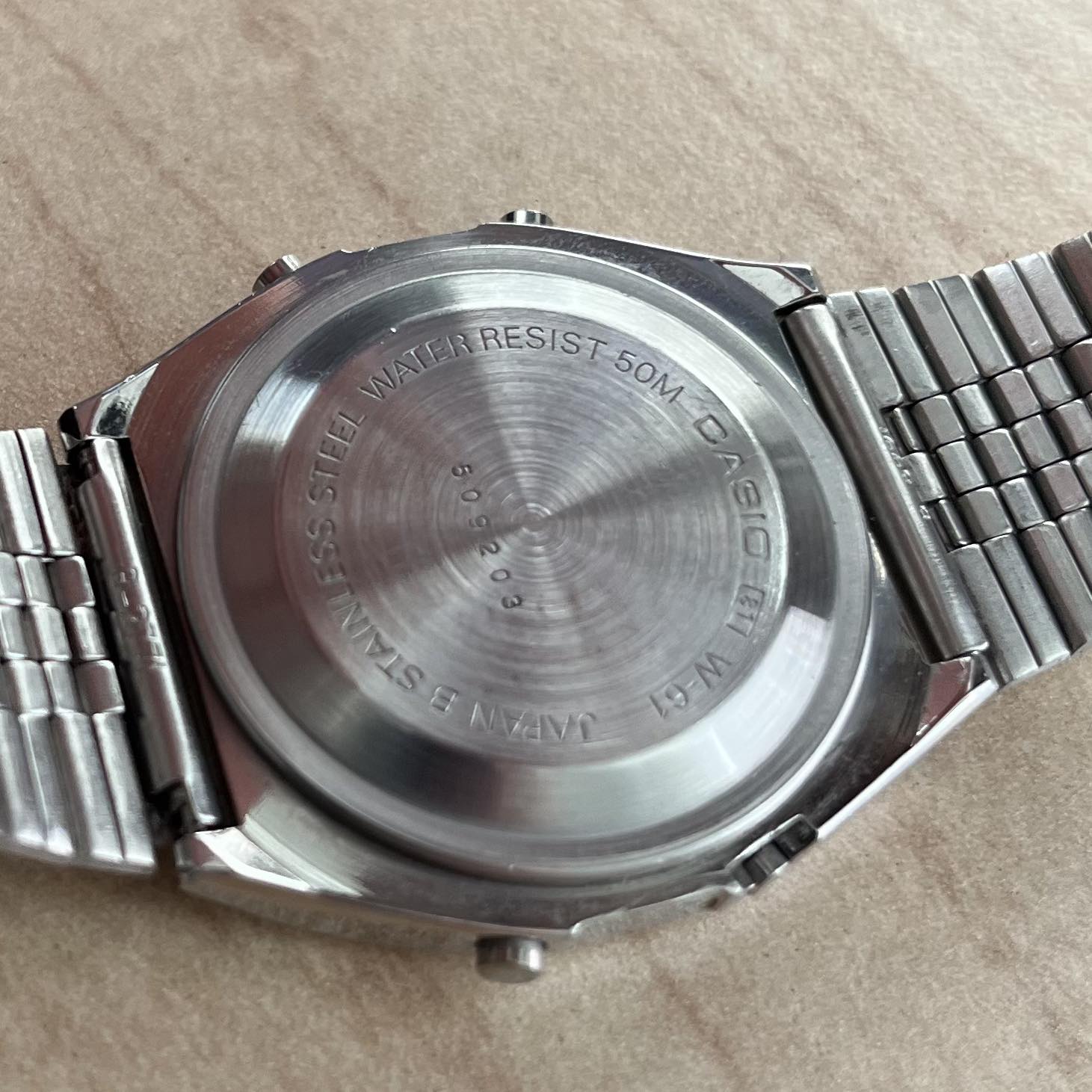 CASIO W-61 