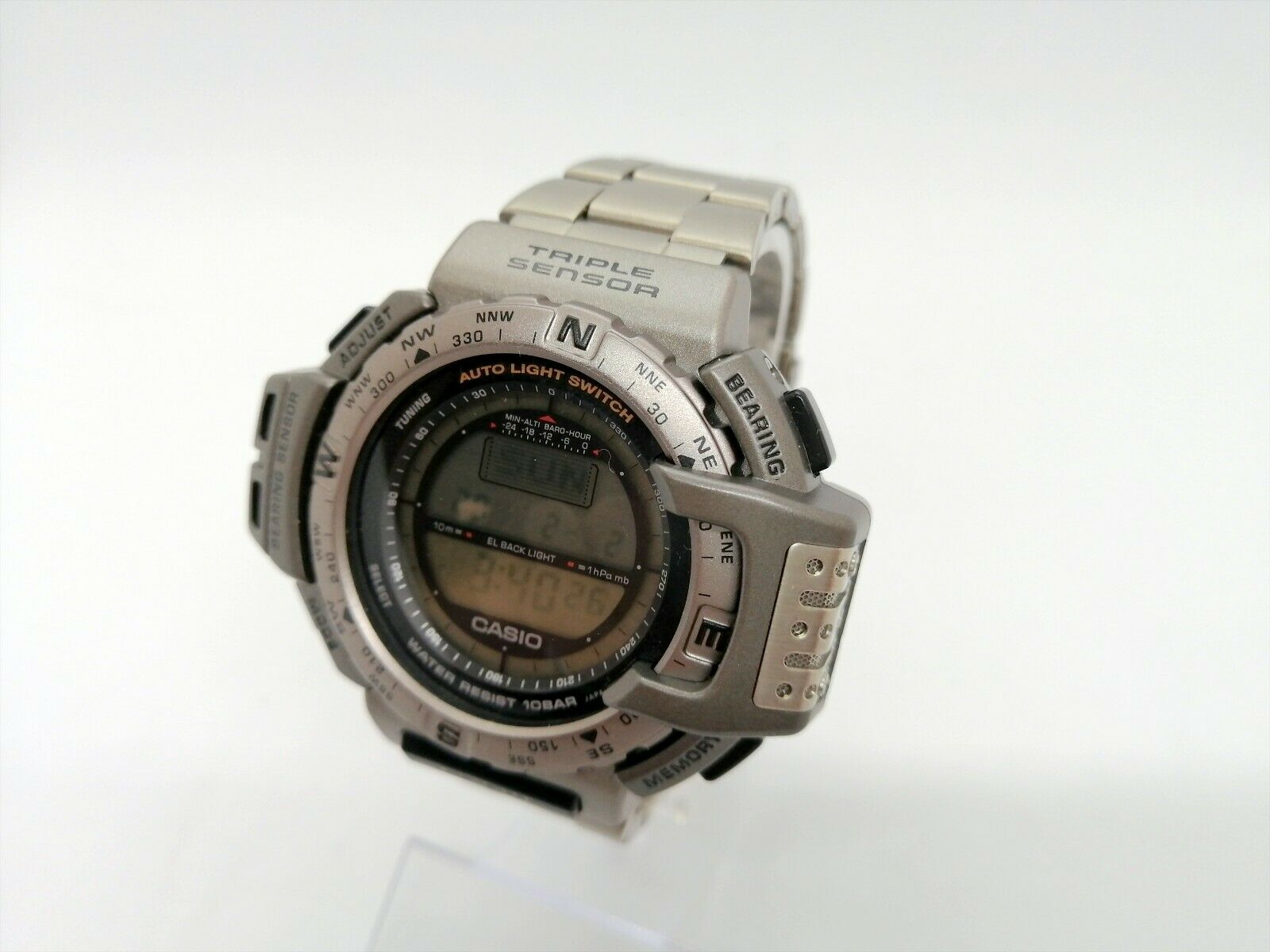 カシオ CASIO PRO TREK PRT-411 ジャンク チタンブレスに裏蓋 トリプル 