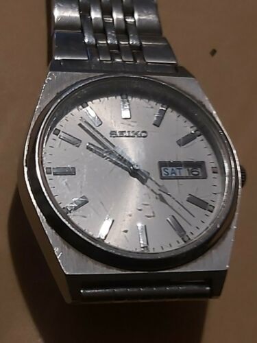 Vintage Seiko Quartz V743-9029 Men's Calendar Wristwatch working